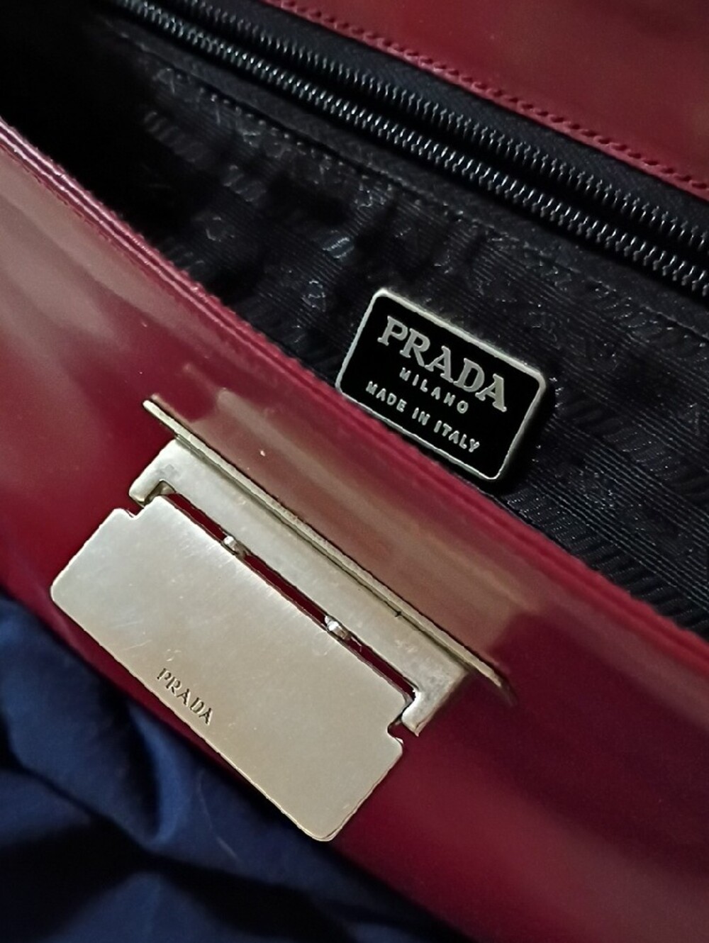 Prada Vitello Lissato Top Handle Bag in a rich Borolo (burgandy) - Picture 6 of 11